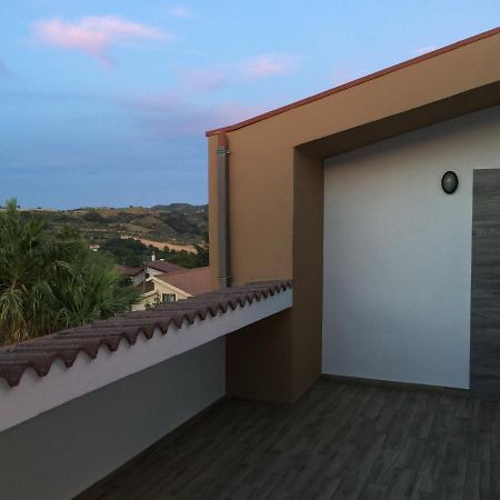 B&B Hollywood Olivadi Exterior photo